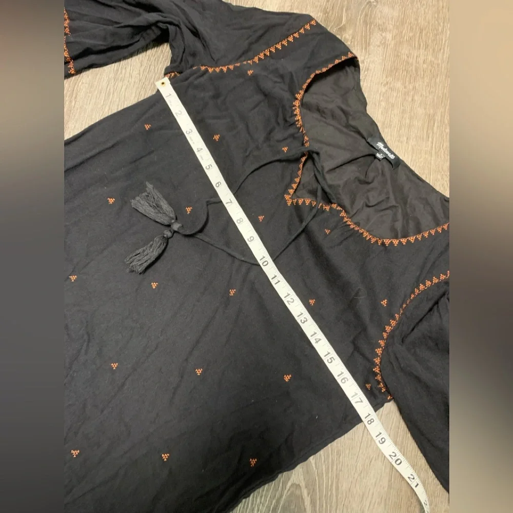 Madewell Signal Embroidered Shift Dress.  Sz S.    EUC!
